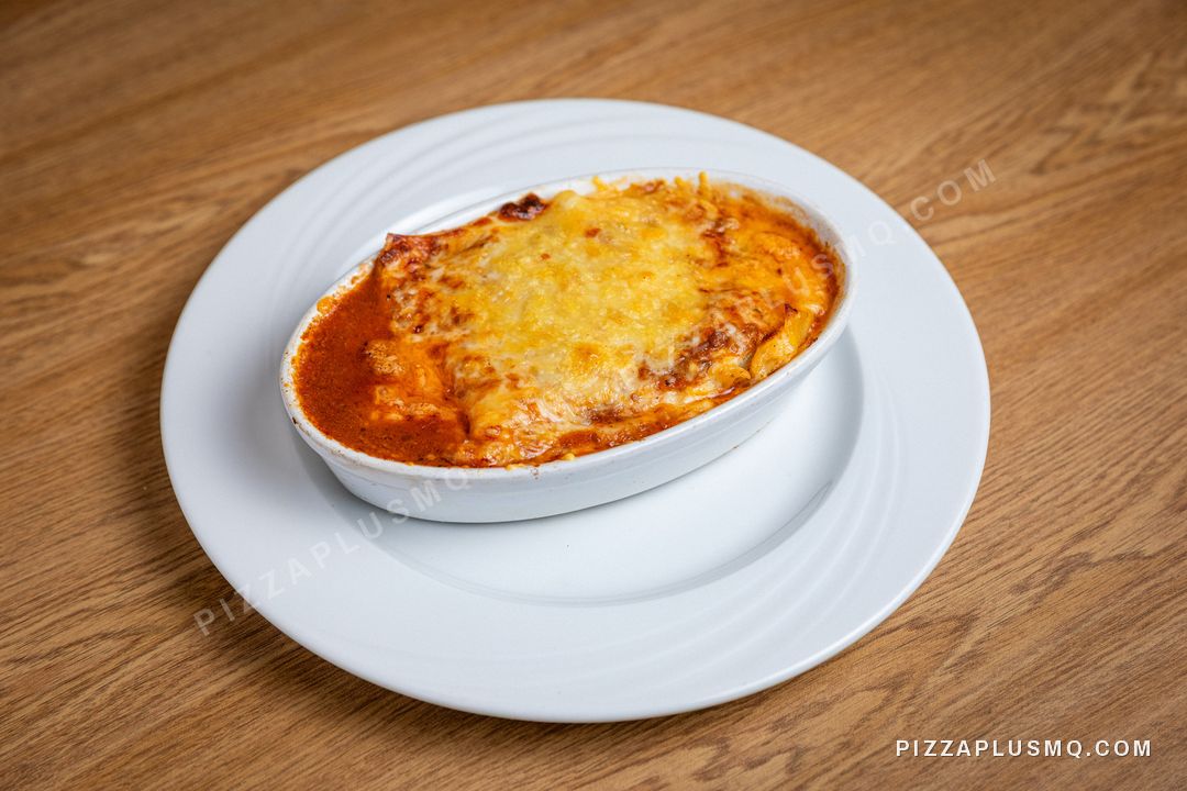 Baked lasagne bolognese
