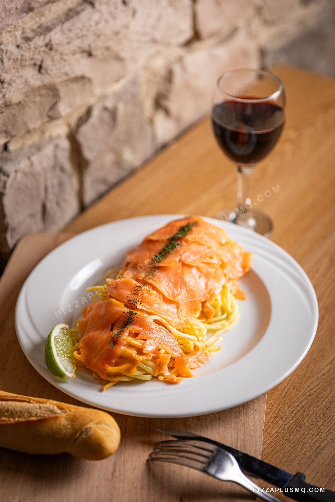 Smoked salmon linguine
