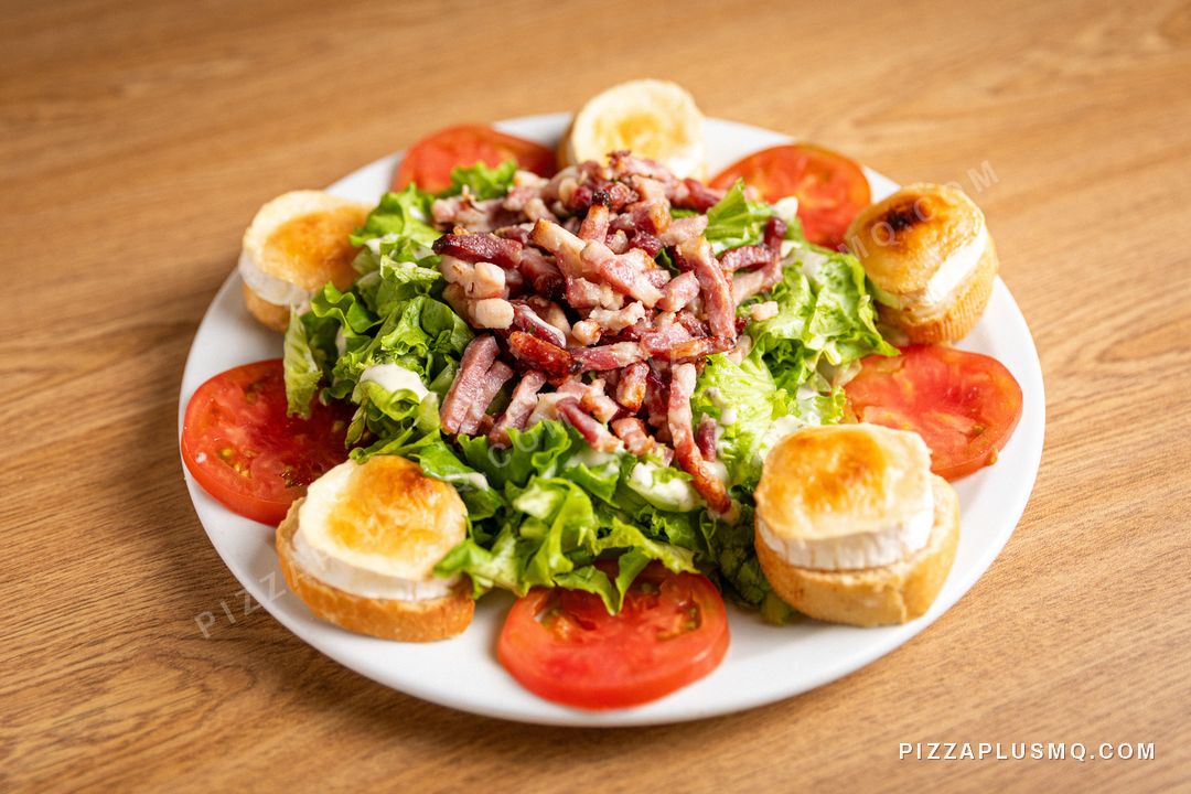 Warm goat's cheese salad with bacon